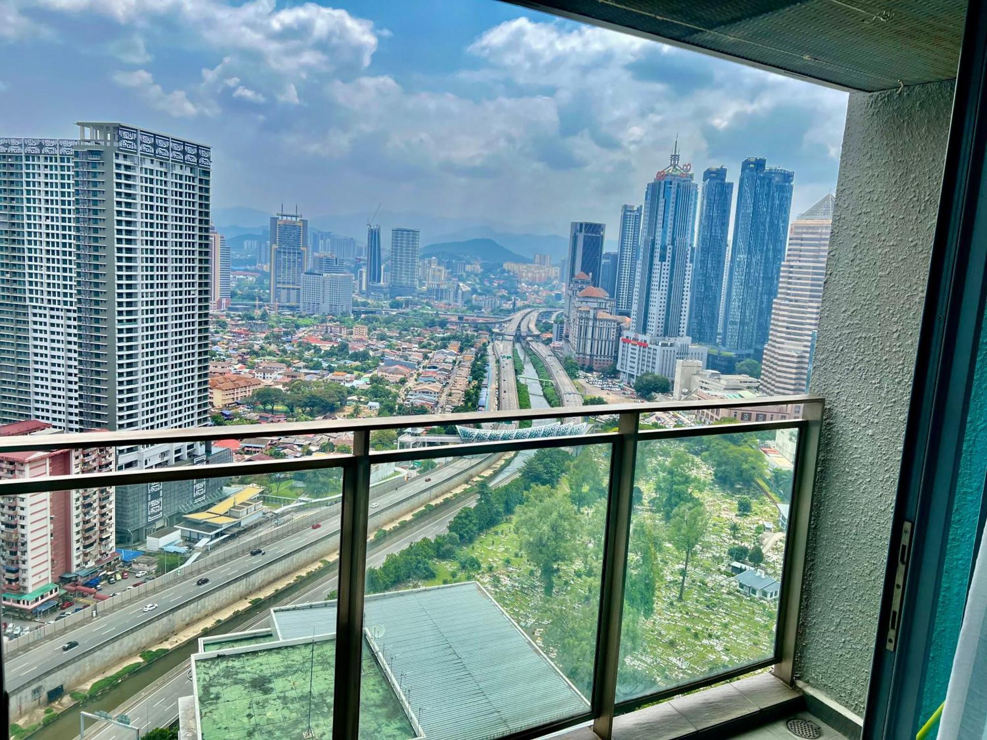 Summer Suites Near Klcc Kuala Lumpur Exterior foto